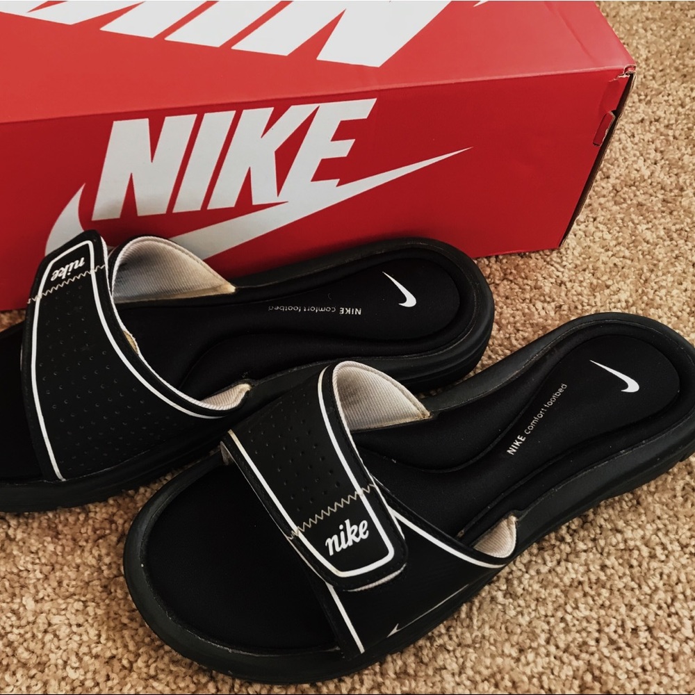 NIKE slides